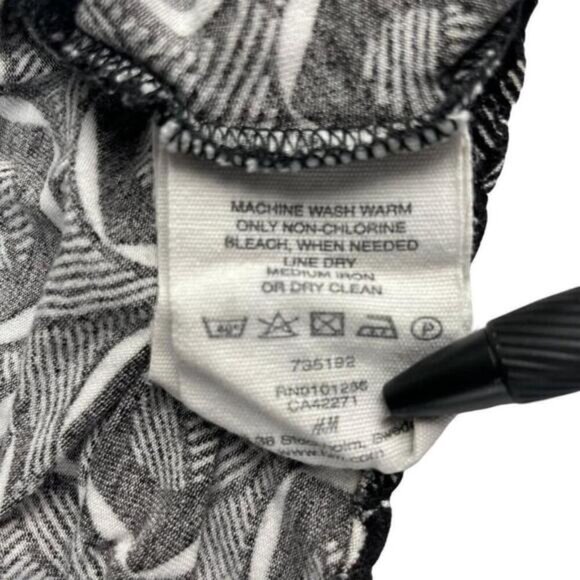 H&M Blouse Top Womens Large Black Geometric Print Crossover V Neck Y2K Pullover - Picture 7 of 10